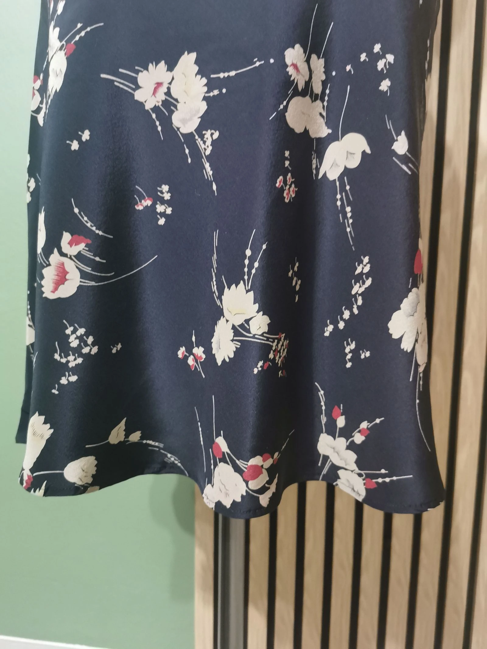 Saia Cacharel 100% seda tamanho 36 – photo 3